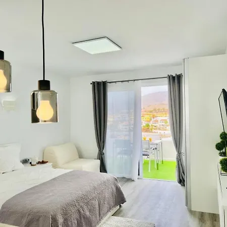 Romantic Ocean View In Island Village 阿德耶
